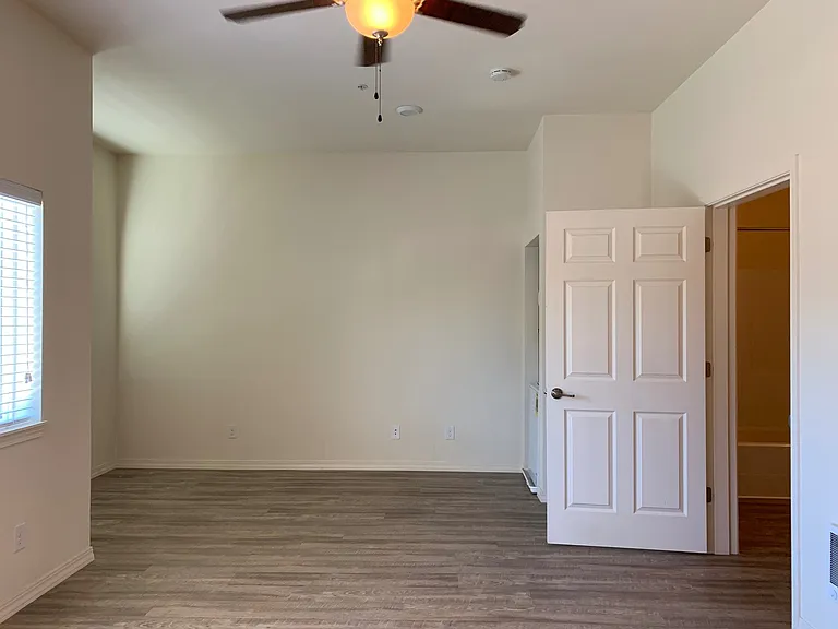 G1510 - Herby — Photo 6