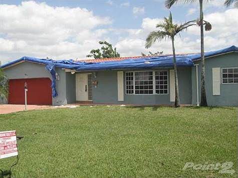 4th image of 811 NW 207th St