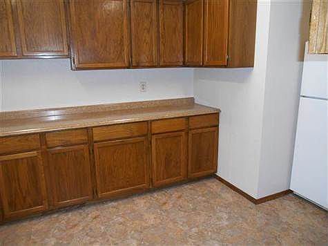 5th image of 408 W Hickman Dr