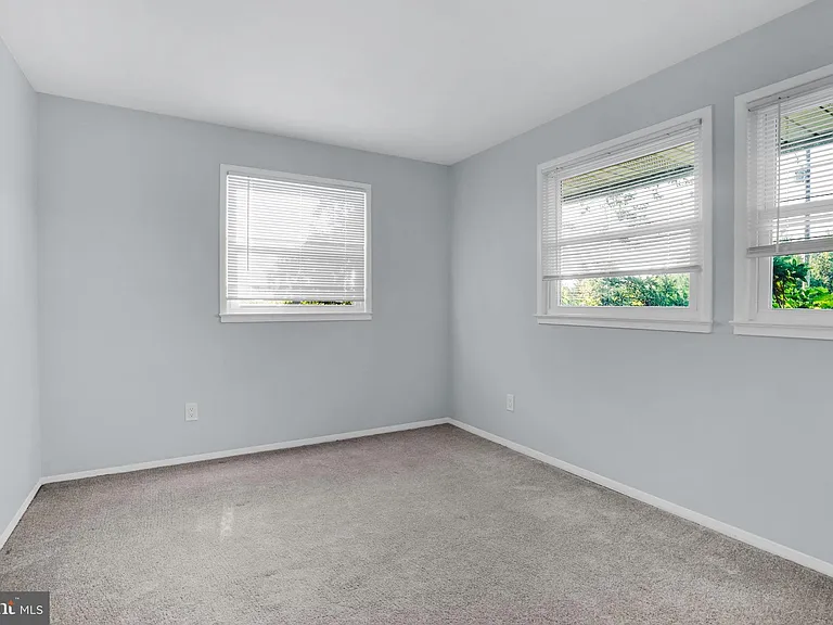 13209 Thornton Dr — Photo 13