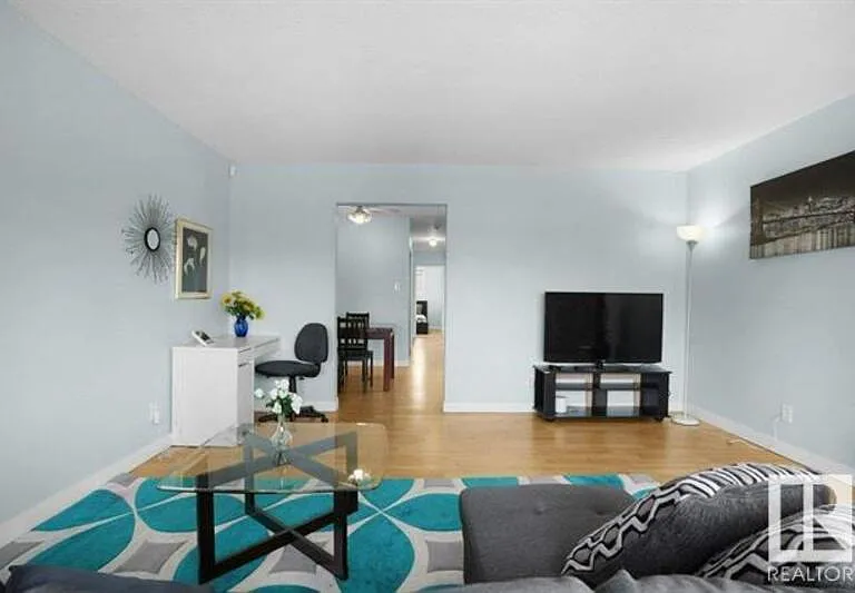 16227 100a Ave NW #1 — Photo 2