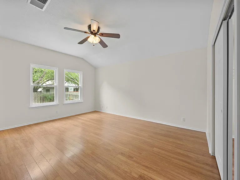 1617 Abbey Ln — Photo 15