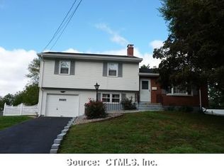 55 Summerset Dr, East Hartford, CT 06118