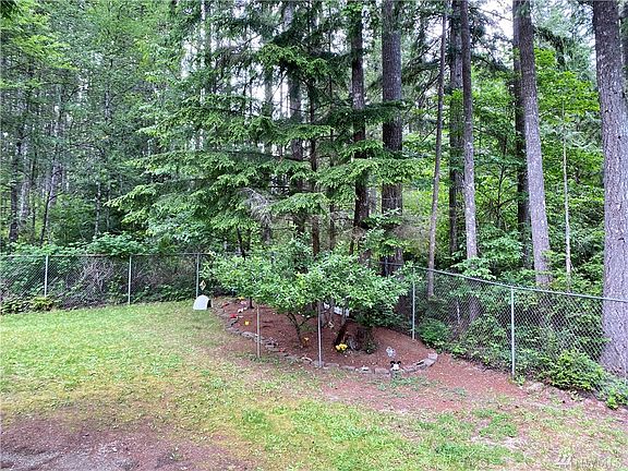 3rd image of 14206 Lakeview Way NW