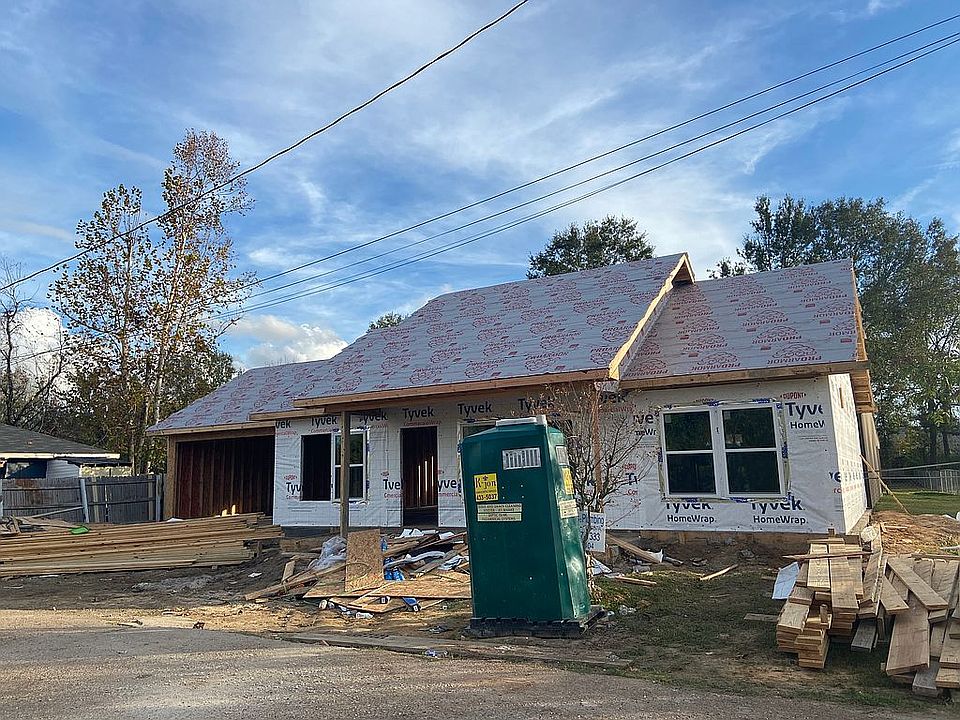 2nd image of 2109 Jackson St