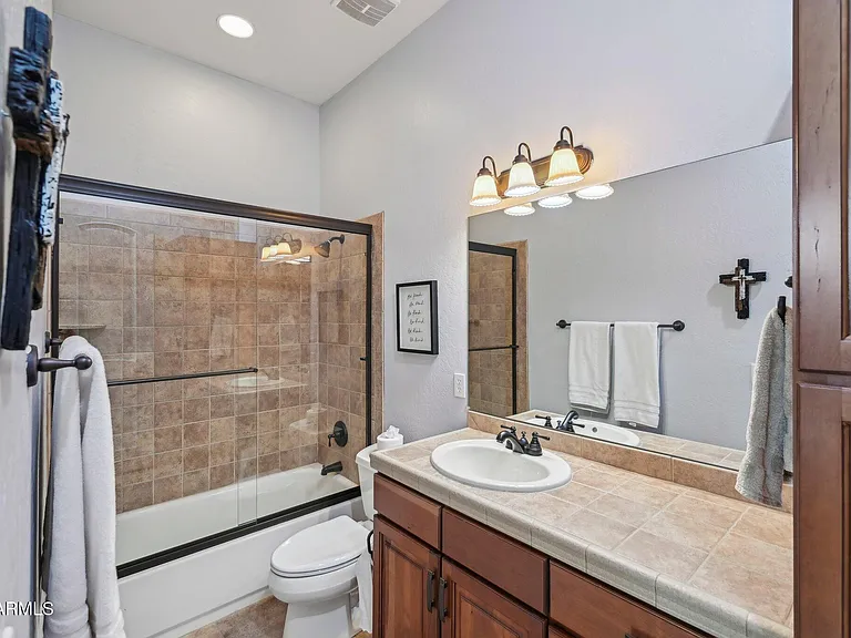 351 N Cloverfield Cir — Photo 34