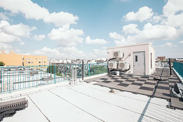 Rented by Nooklyn NYC LLC | media 65