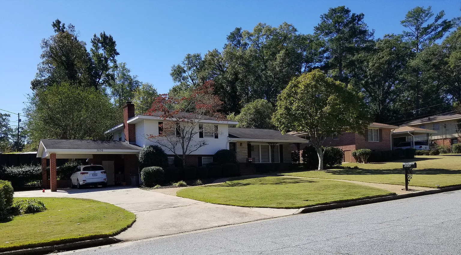 3836 Meadowcliff Dr photo 1