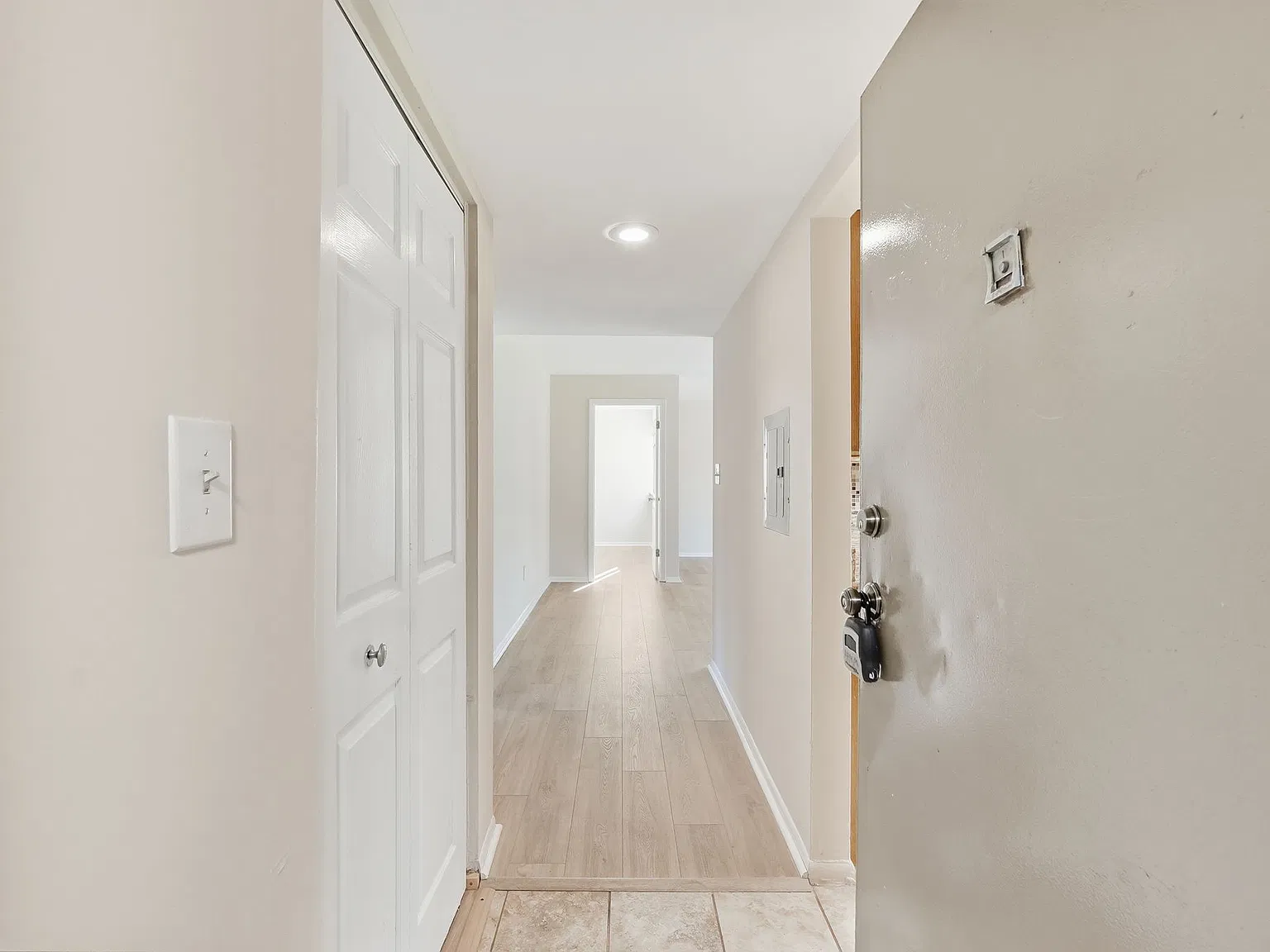 3 bed, 1286 sqft, $2,300 — Photo 1