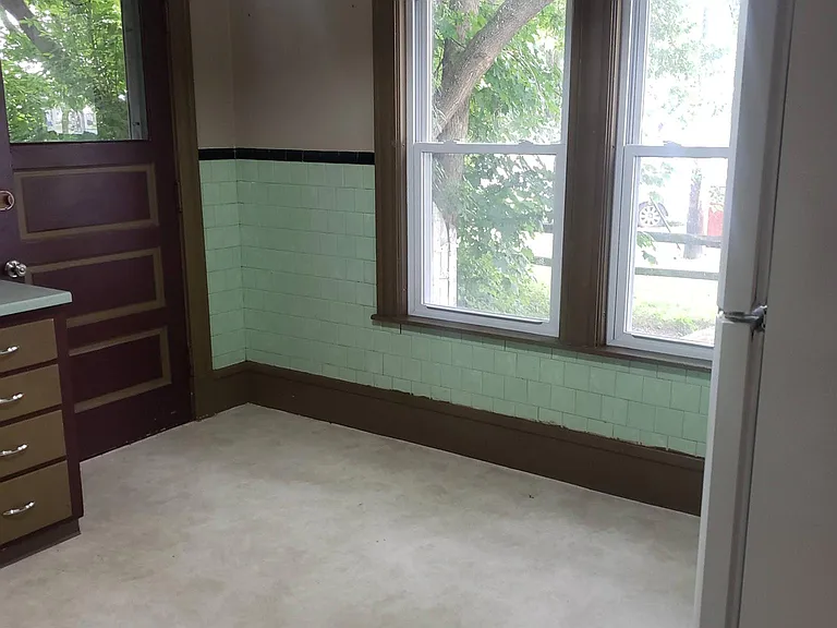 12 Platt St #A — Photo 6