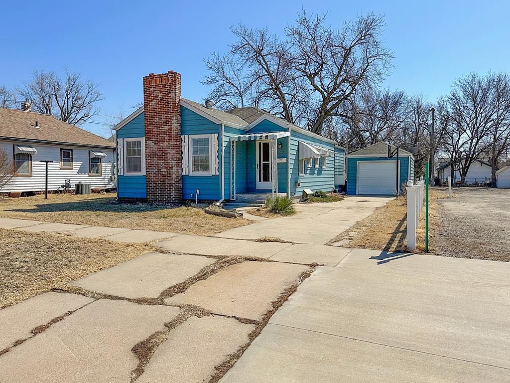 119 E 5th St, Hoisington, KS 67544 Zillow