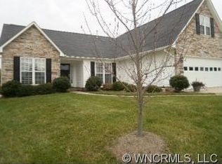 40 Cottage Ridge Rd, Fletcher, NC 28732