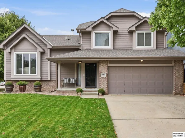 10426 Newport Ave, Omaha, NE 68122