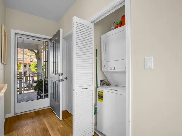 132 Hoowaiwai Loop APT 1605, Wailuku, HI 96793