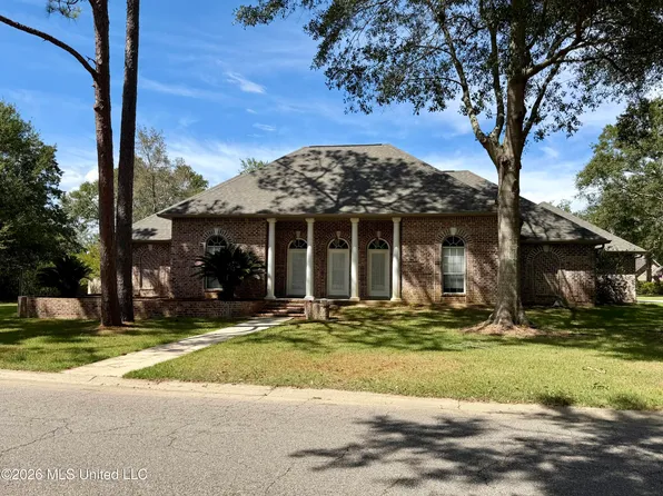 1006 Woods Rd, Picayune, MS 39466