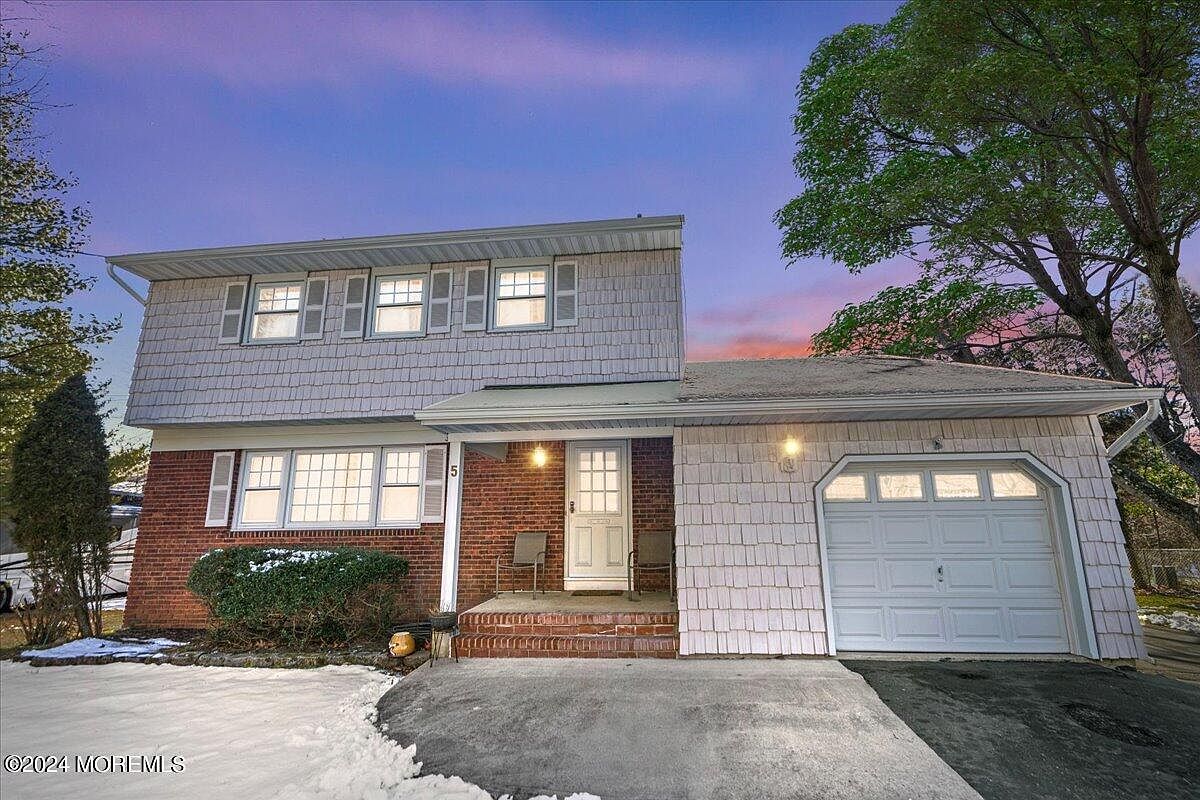 5 Woodmere Drive, Eatontown, NJ 07724 Zillow