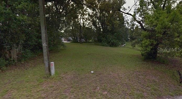2nd image of 1050 W June St