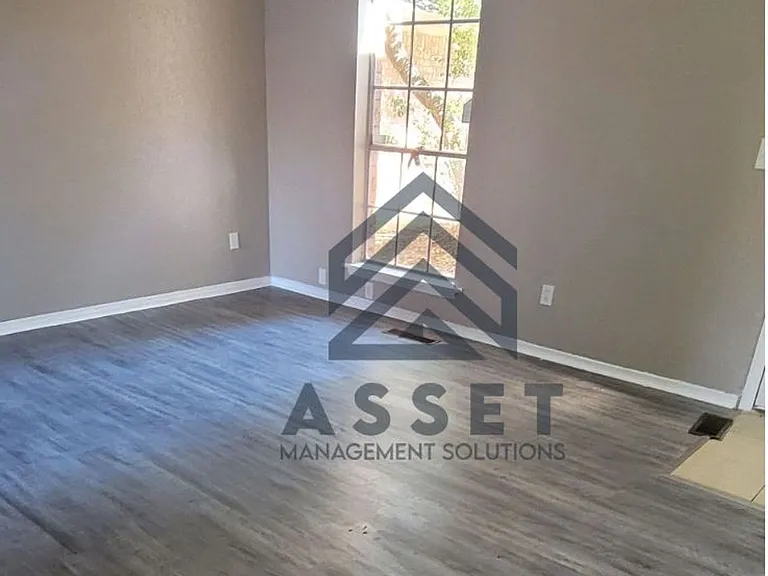 7217 Edenborough Dr — Photo 2