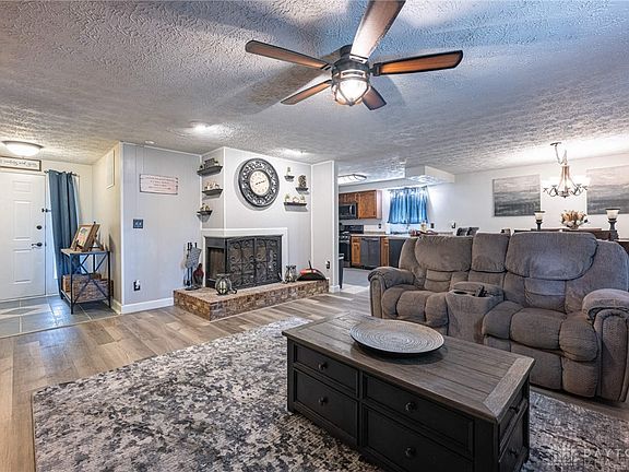 3rd image of 2397 Windsor Village Dr