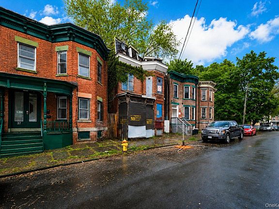 3rd image of 37 Lutheran St