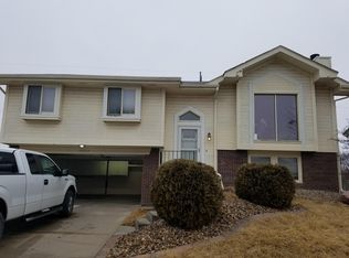 15712 Parker St, Omaha, NE 68118