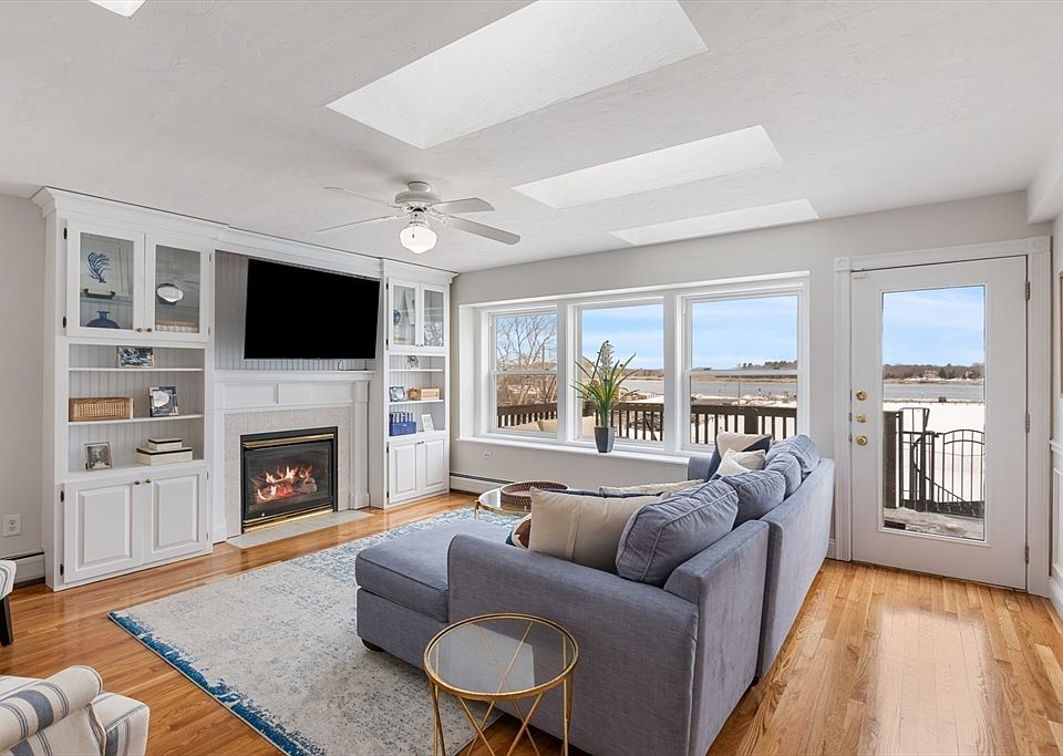 1st image of 240 Merrimac St APT 3