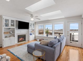 240 Merrimac St APT 3, Newburyport, MA 01950