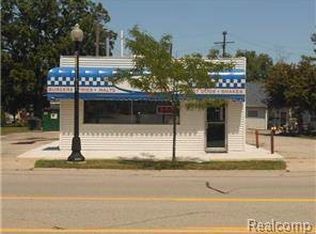 26128 Gibraltar Rd, Flat Rock, MI 48134