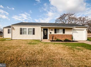 32 Roxeter Rd, New Castle, DE 19720