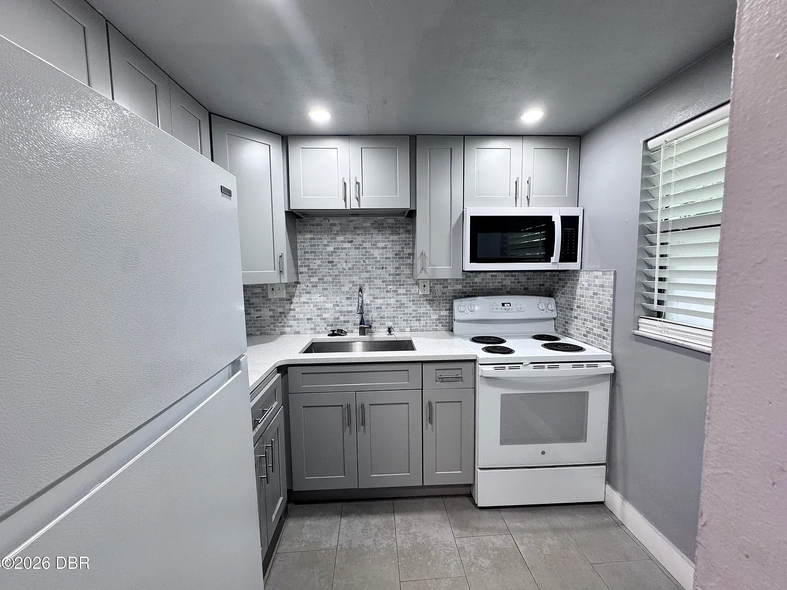 2 bed, 2.0 bath, 910 sqft, $1,350 — Photo 3