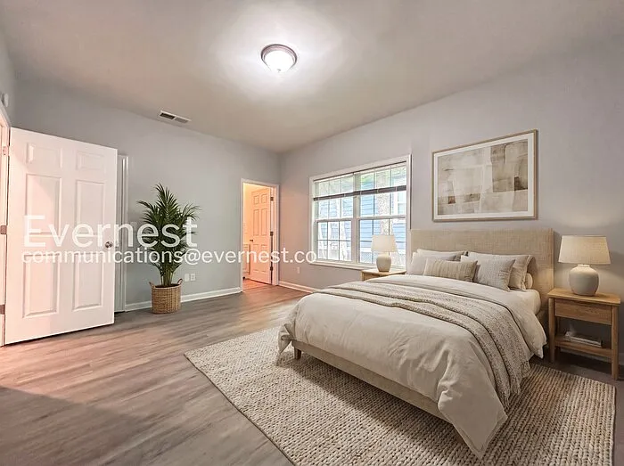 1725 Church St NW — Photo 5