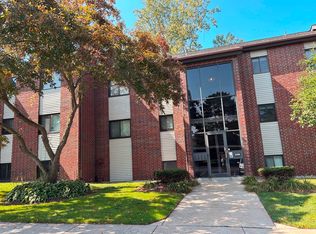 3396 Devonwood Hls NE APT C, Grand Rapids, MI 49525