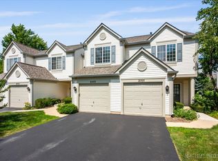 2553 Carrolwood Rd, Naperville, IL 60540