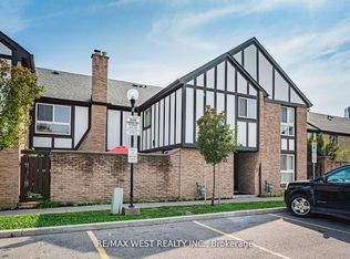 2 Dailing Gate #15, Toronto, ON M1B 1Z8