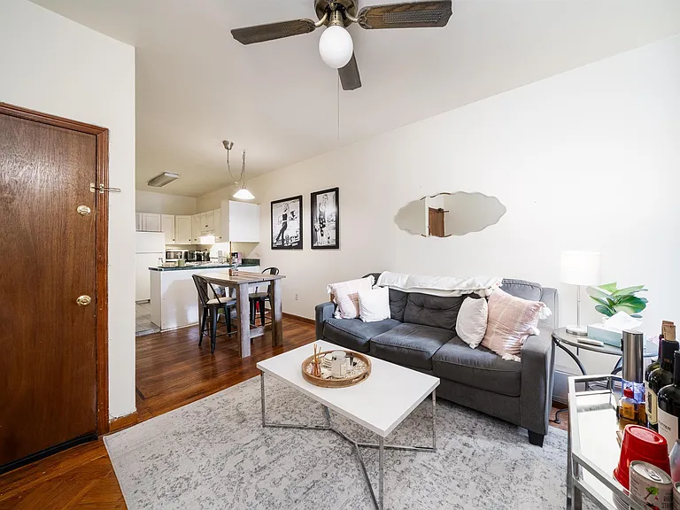 1010 Washington St #4L — Photo 1
