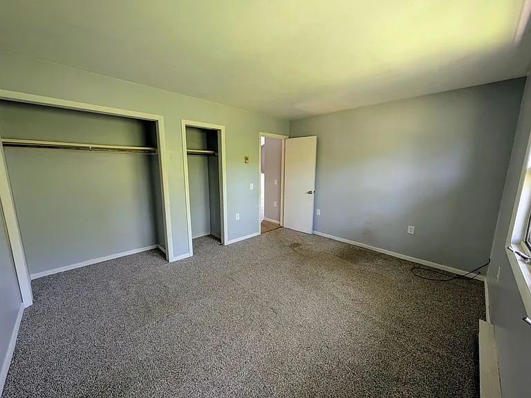 115 S Railroad St — Photo 7