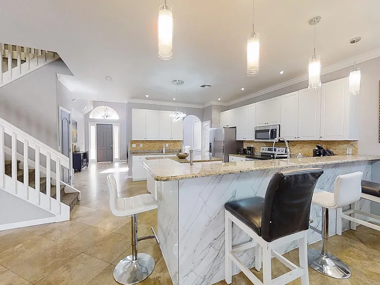 8659 Pegasus Dr — Photo 16