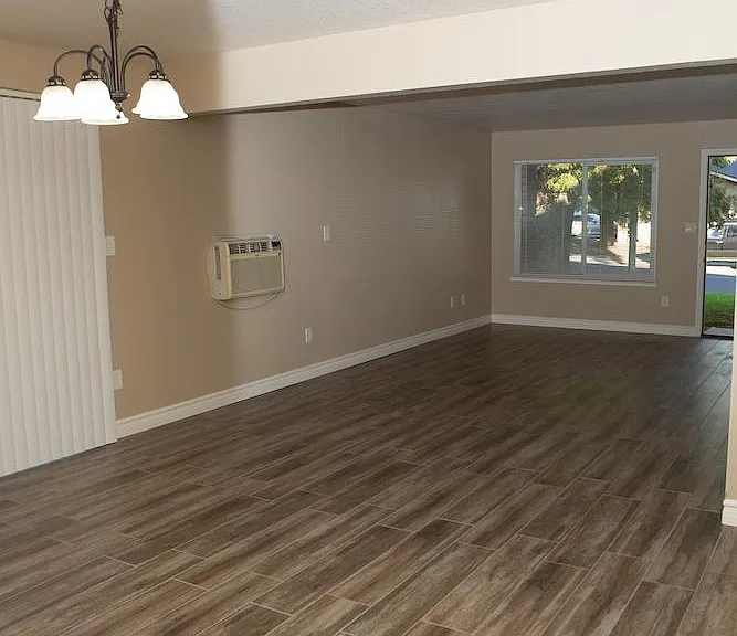 5945 Brush Creek Dr — Photo 10