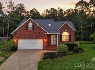 157 Whittington Ridge Dr, Taylorsville, NC 28681