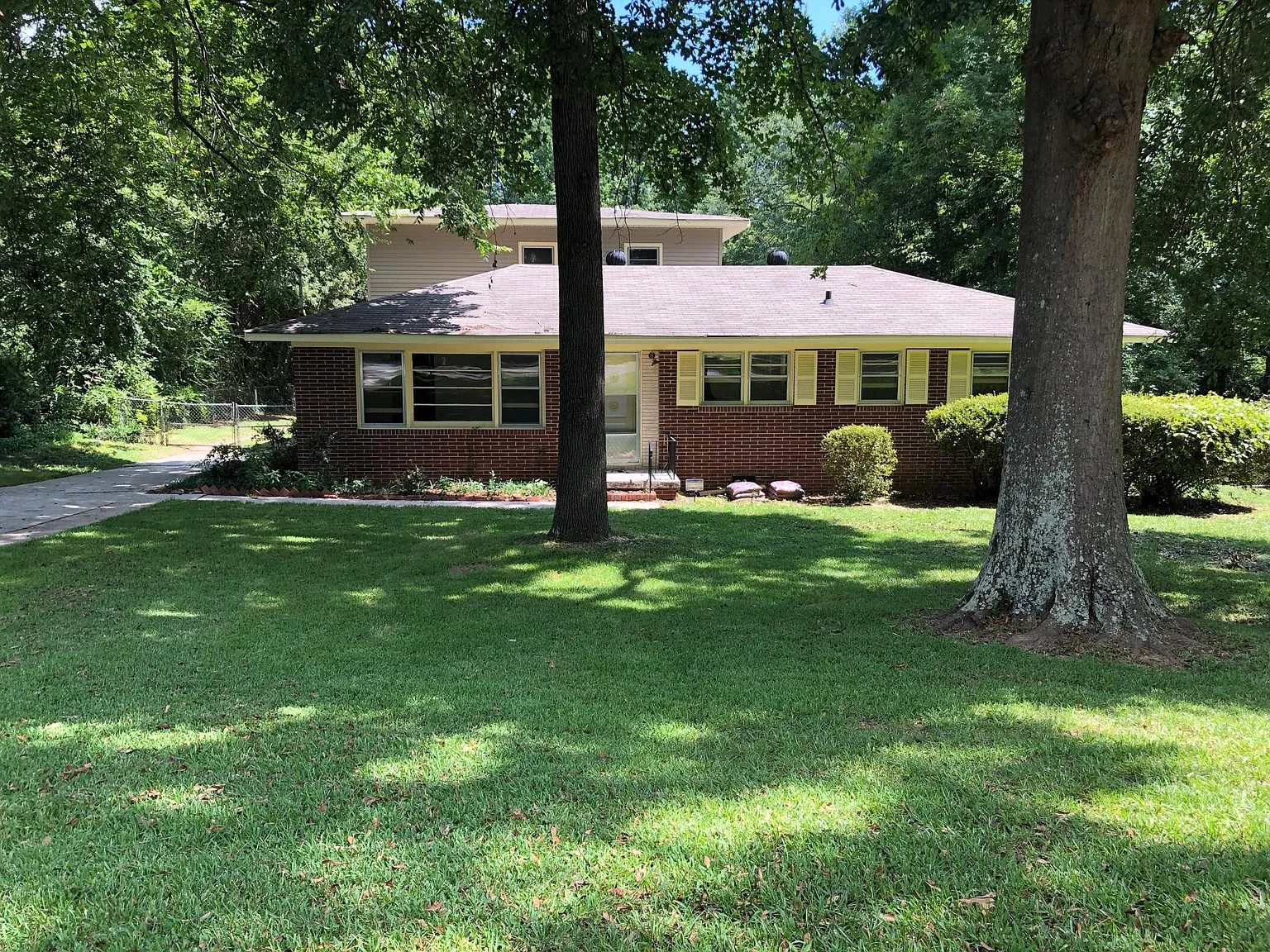 2339 Kensington Rd photo 1