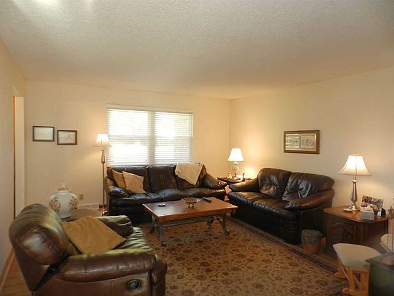 2nd image of 1803 W Burlington Pl
