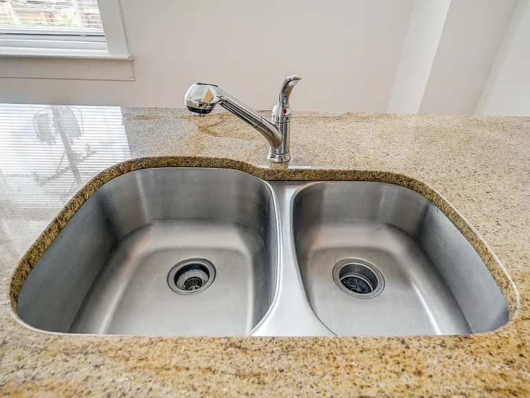 141 E Wythe St — Photo 29