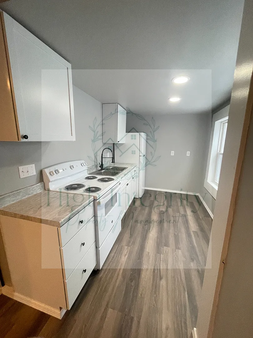 403 Walnut Street — Photo 3