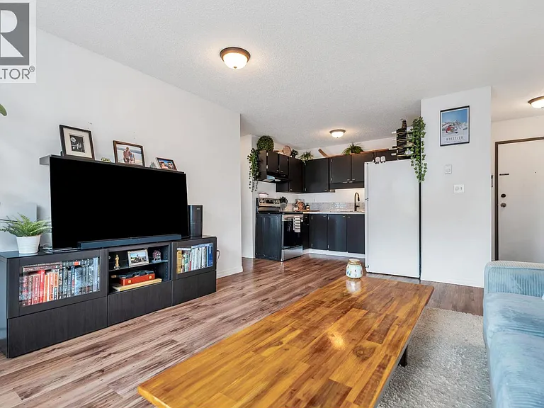 2055 Suffolk Ave #30 — Photo 7