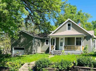 5822 Lake St, Omaha, NE 68104