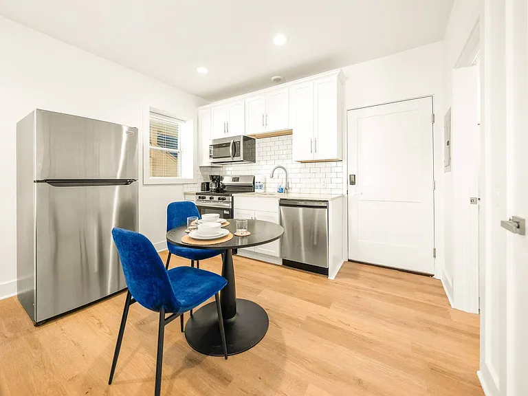 4245 Troost Ave #3 — Photo 17