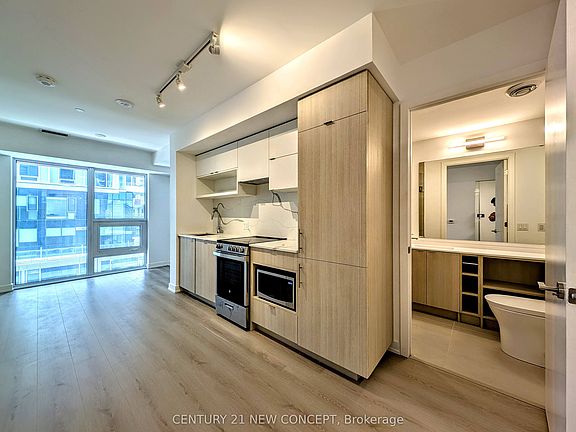 5th image of 100 Queen St E #1011