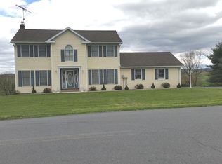 1564 Springview Dr, Chambersburg, PA 17202