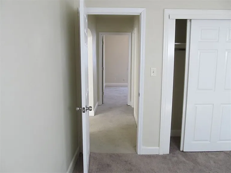 5005 Winchester Dr — Photo 5
