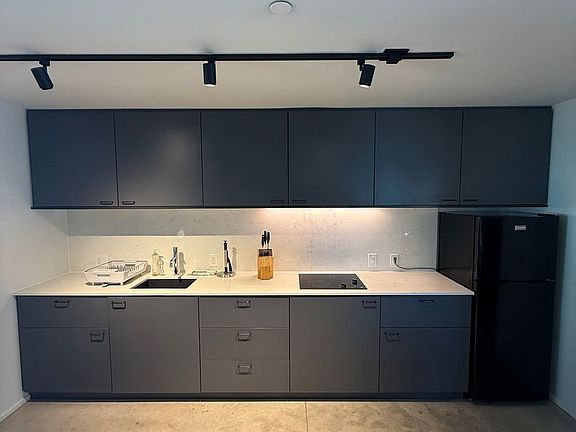 4th image of 2305 University Ave #301